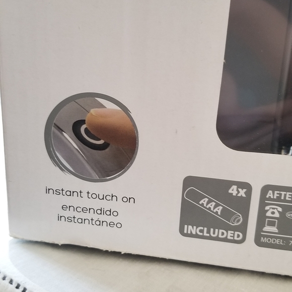 ๐ธ2 for $10๐ธ Lighted makeup mirror, ring light, brand new - Picture 7 of 12